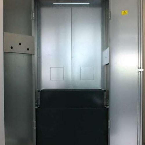 CM320 (950x405x2099 mm)